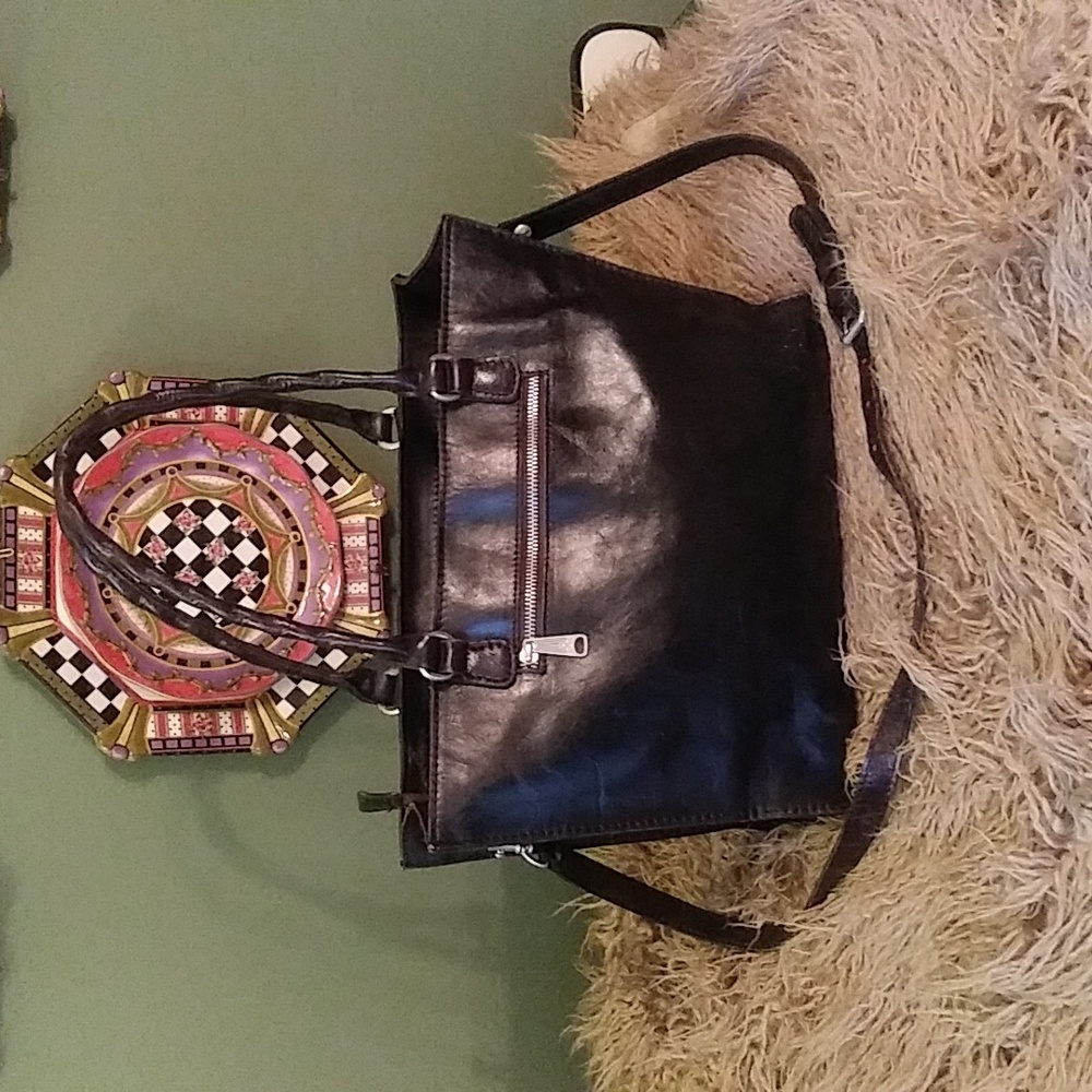 Patricia Nash Black and White crossbody Bag. Has not been used same condition. - Picture 9 of 9